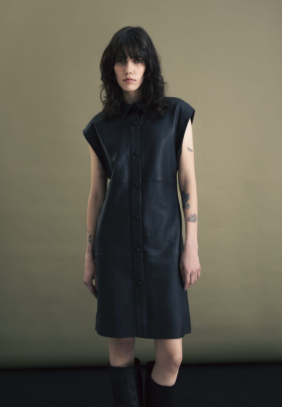 Pure Edition-Robe noire cuir sans manches Femme