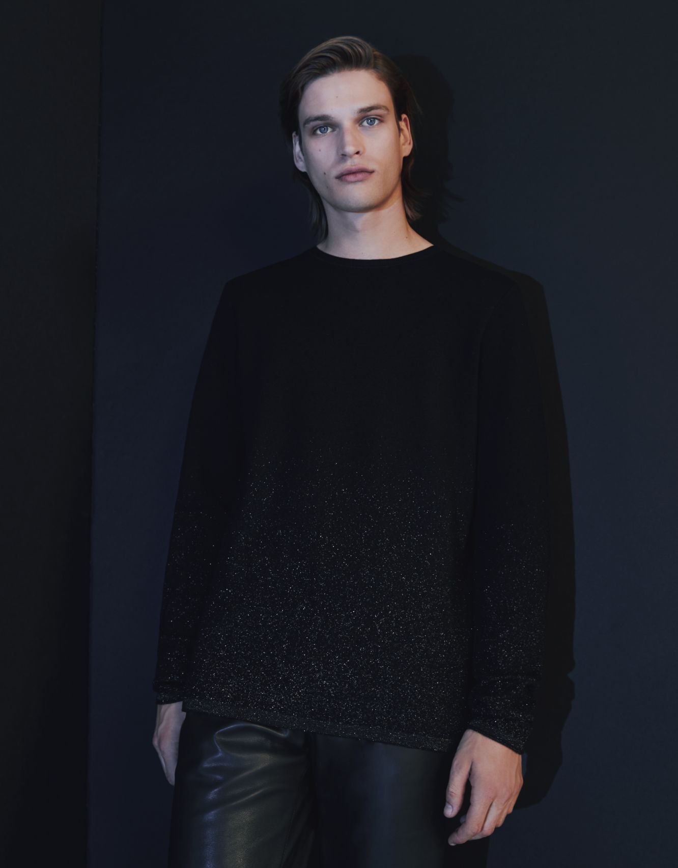 Men’s black knit Pure Edition sweater, gradual gold lurex