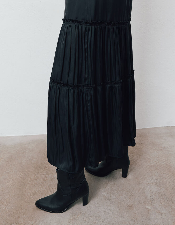 Lange zwarte damesrok met fronsels-3