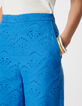 Damenhose mit weitem Bein, blau, mit Lochstickerei-5