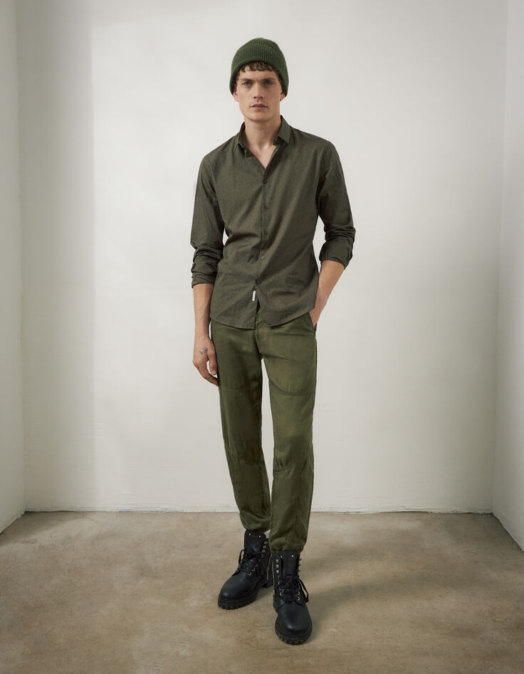 Khaki SLIM-Herrenhemd mit dezentem Print-7
