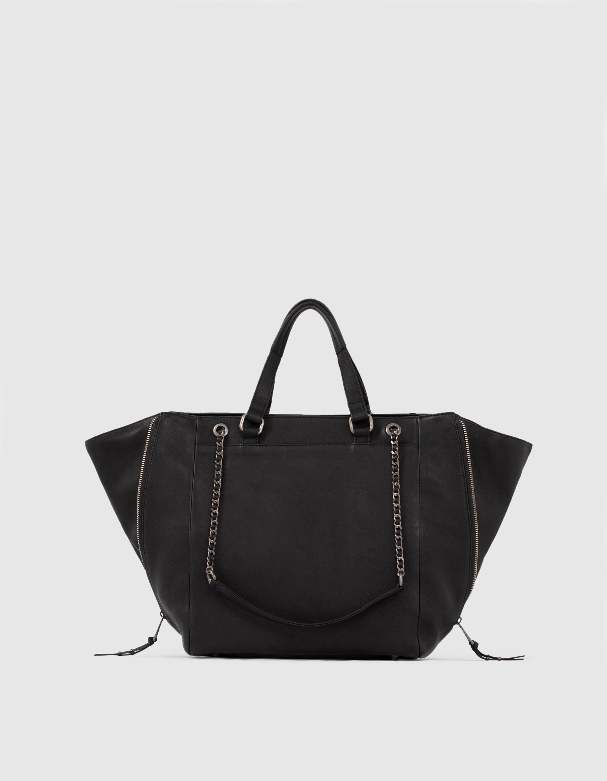 Women s THE 1440 black quilted chevron leather tote bag