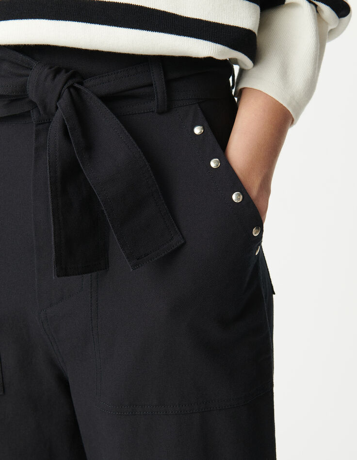 Schwarze Damen Paperbag Jeans mit weitem Bein und Nietenverzierung-4