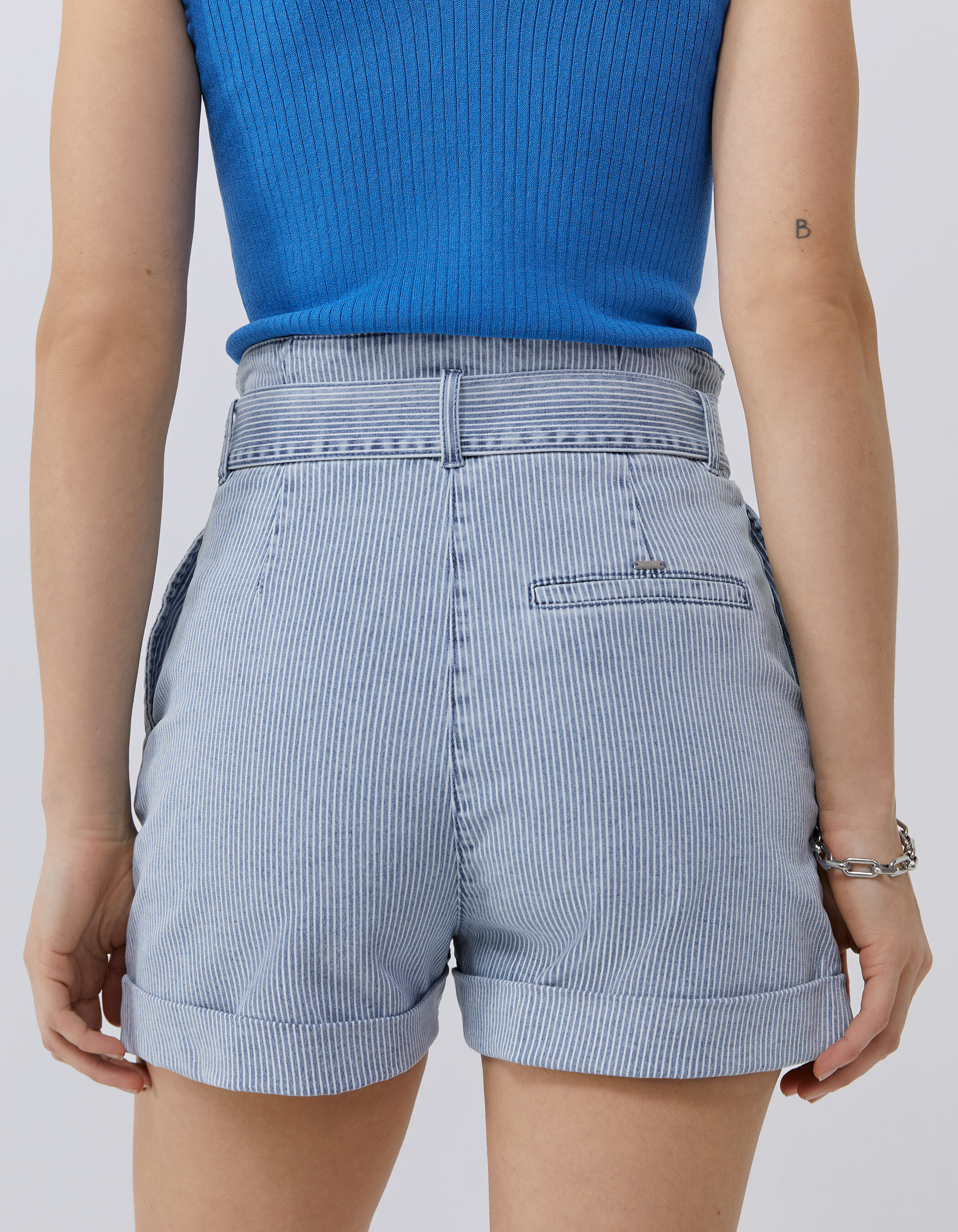 Short a store rayas mujer