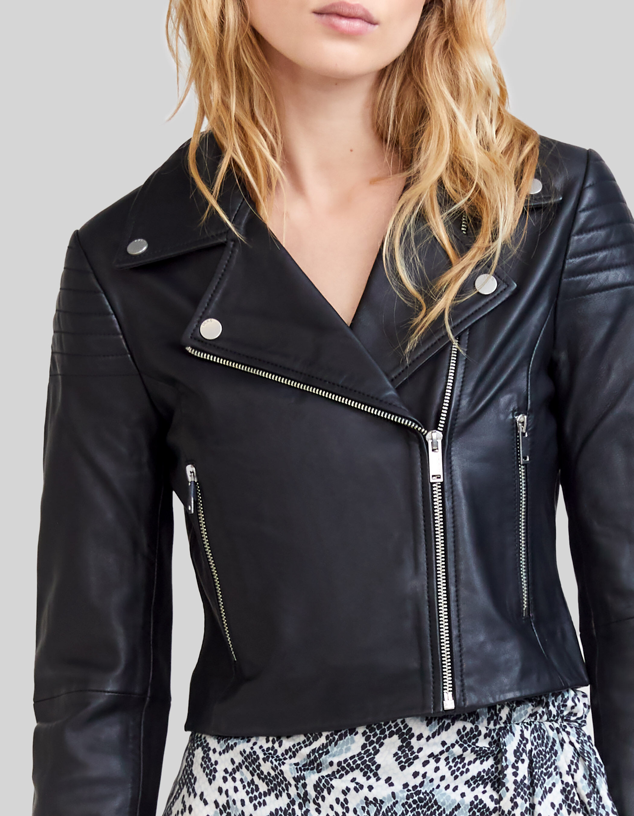 Women's quilted shoulder lambskin leather short jacket