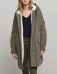 Parka de mujer caqui con forro de chevron badge-4