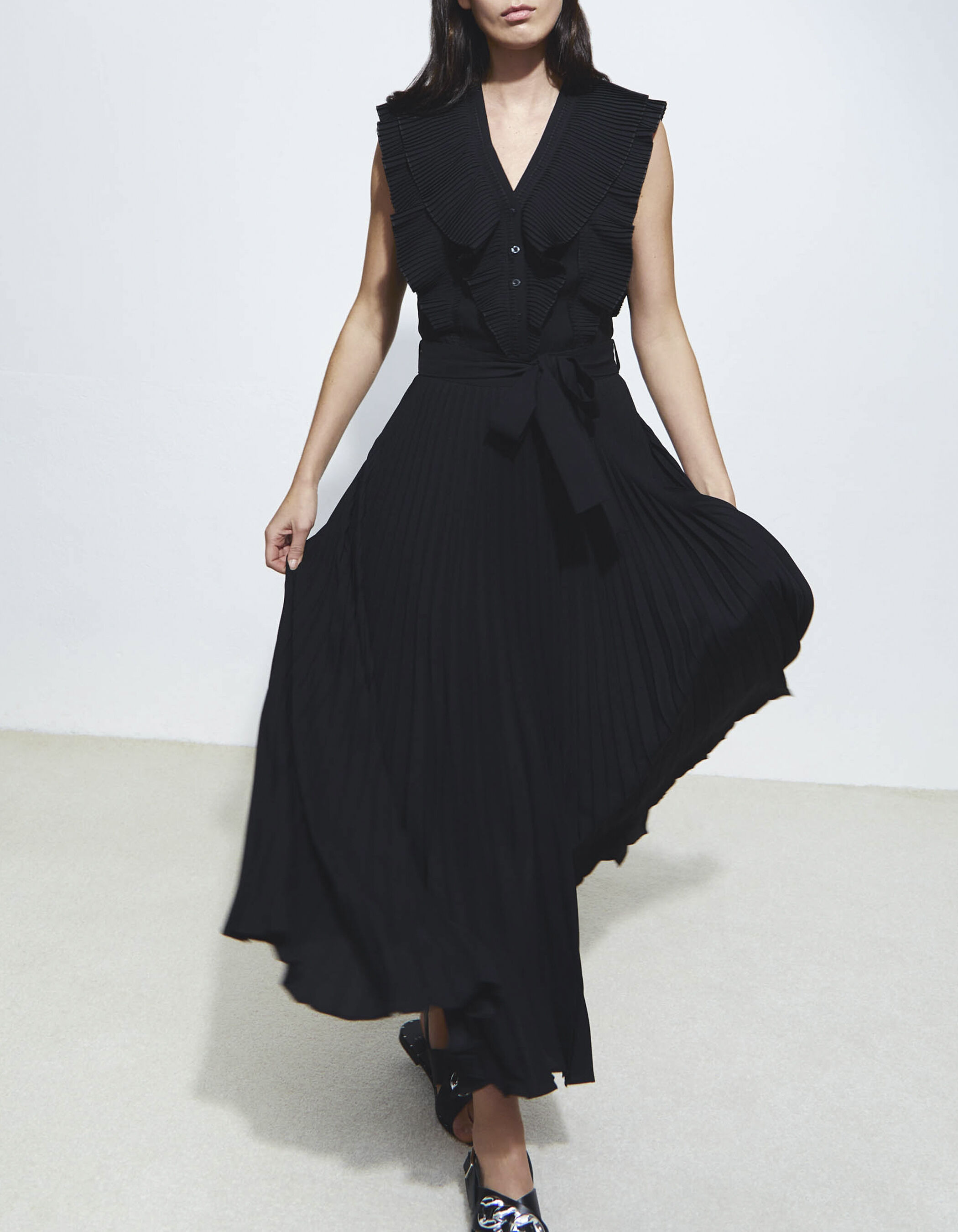 Robe longue on sale plissée noire