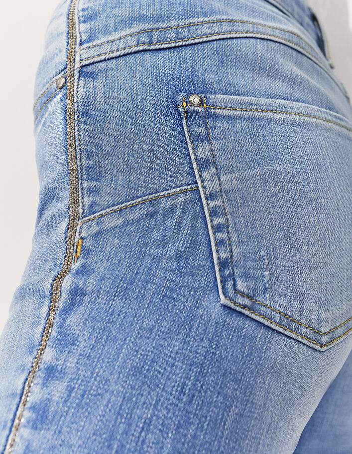 Women’s light blue regular waist sculpt-up fit slim jeans-5