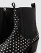 Boots chelsea en cuir coloris noir clous allover femme-7