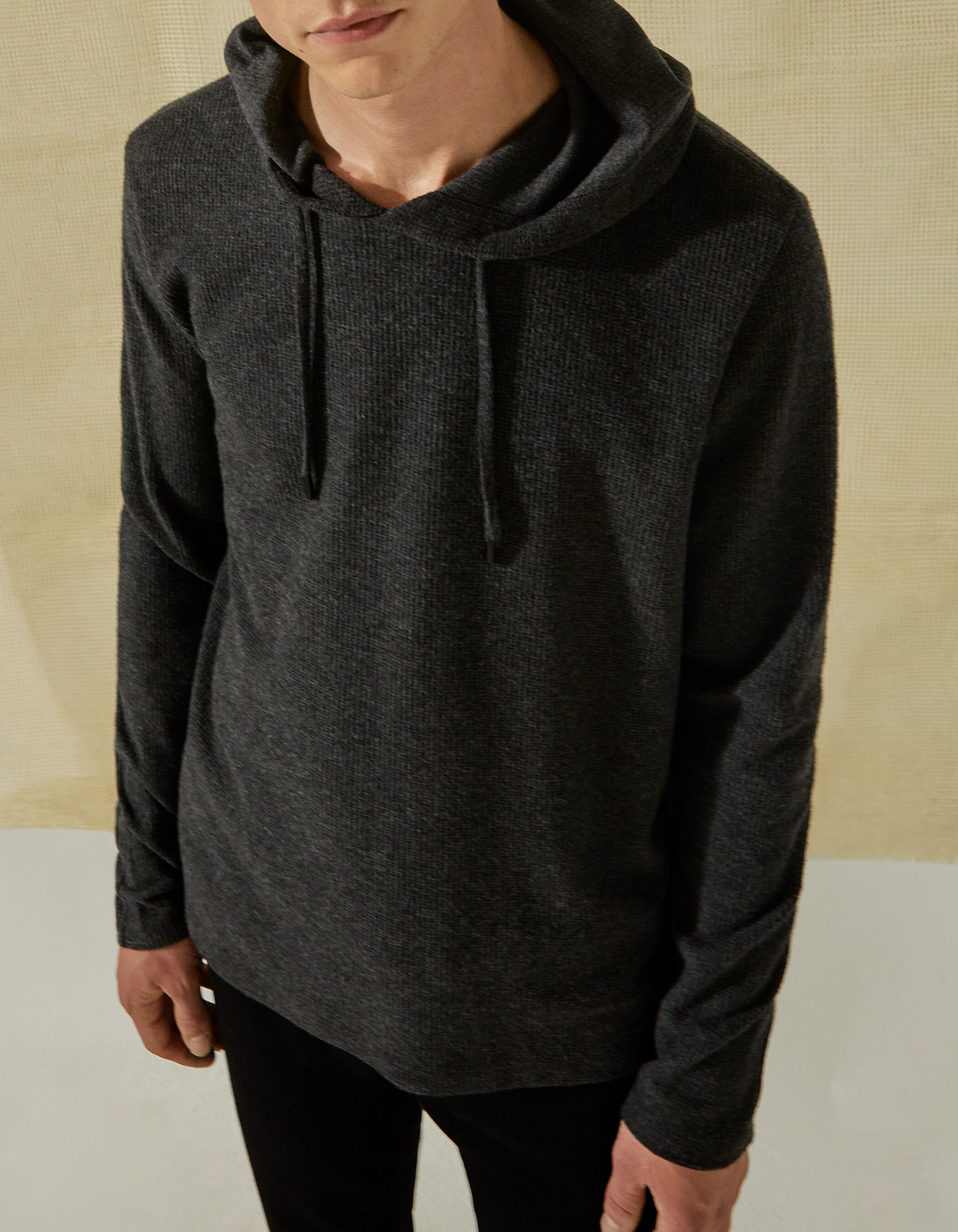 Tee shirt homme capuche deals