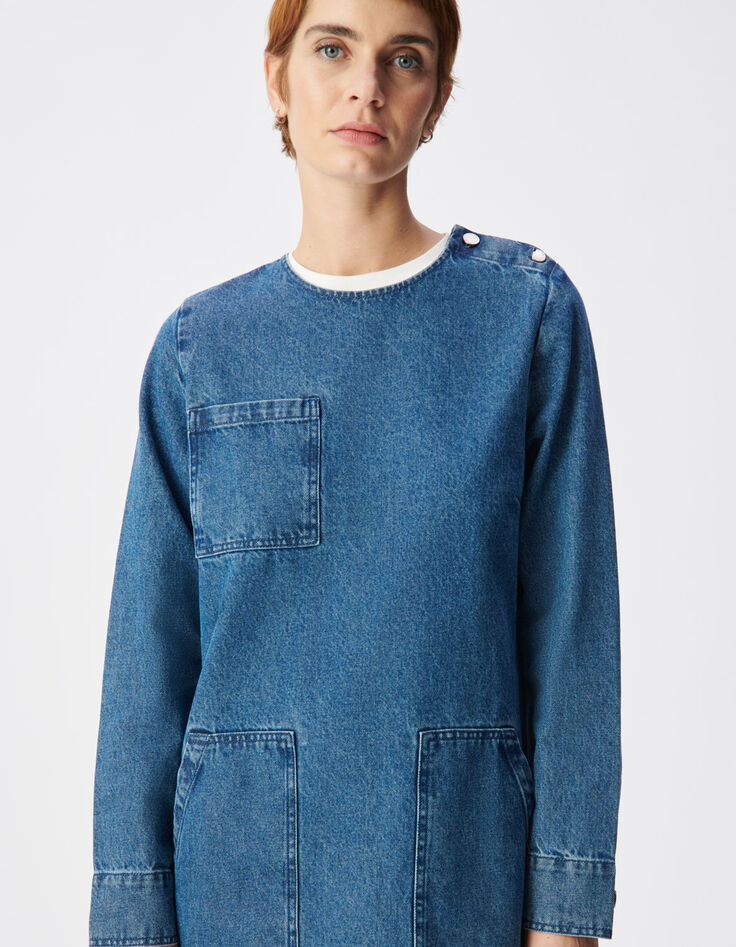 Women's blue denim dress with three patch pockets-5