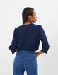 Top bleu marine à encolure V en broderie anglaise I.Code-3