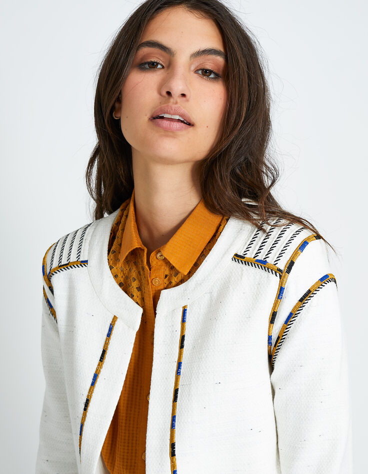 Chaqueta cuadrada blanco roto bordados-5