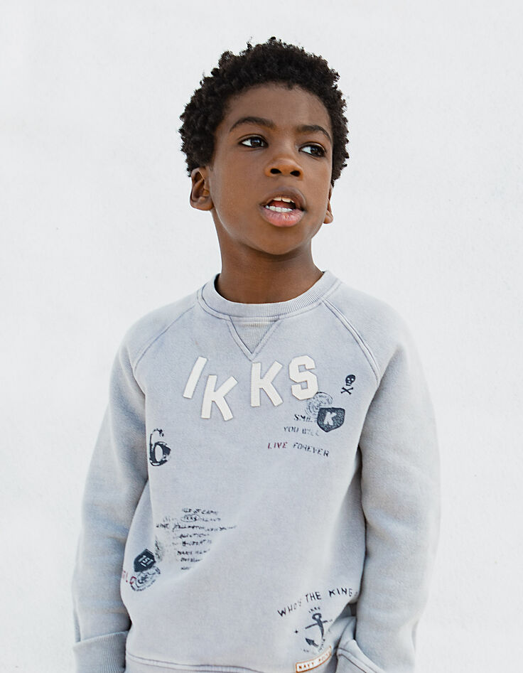 Sudadera gris jaspeado medio con print y parches niño -1