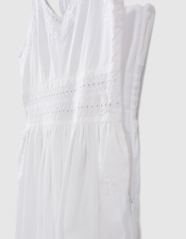 Langes, weißes Mädchenkleid mit englischer Stickerei-5