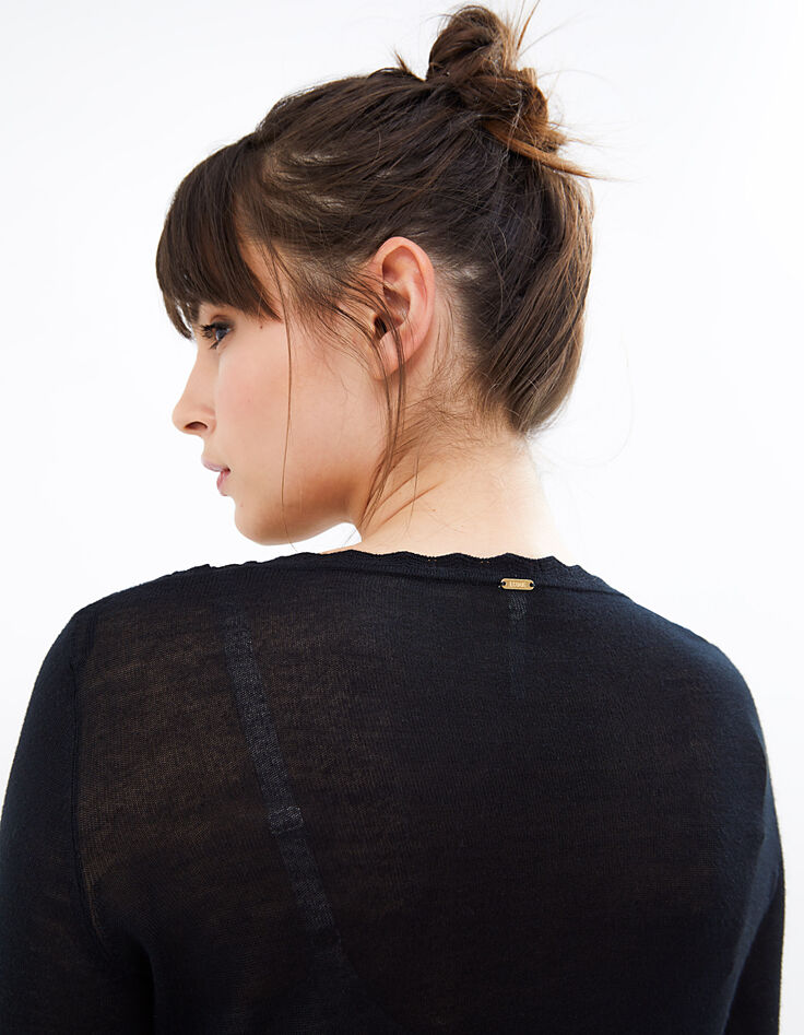 Pull noir tricot fin à plastron dentelle et clous I.Code-4