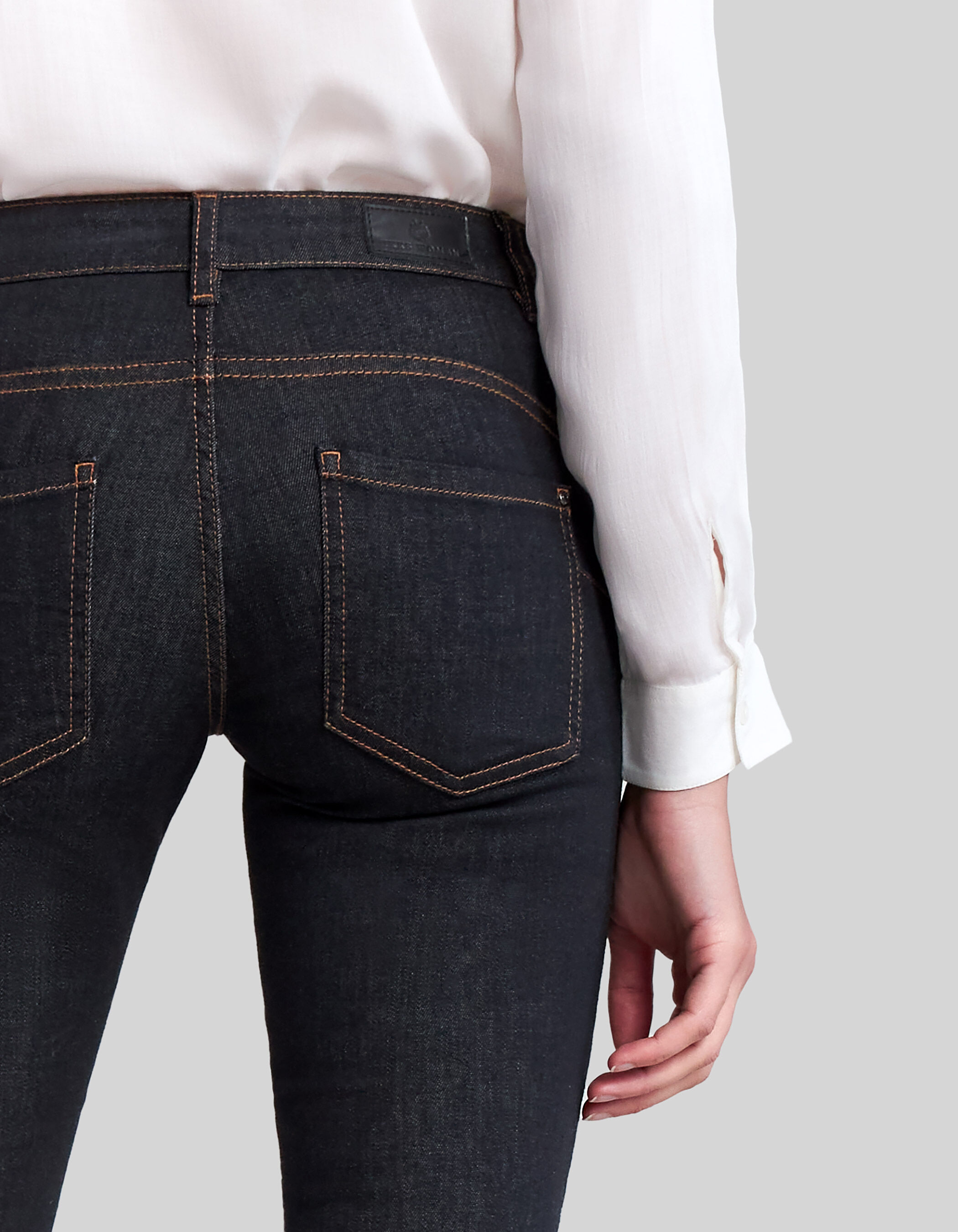Jean noir clearance a trou femme