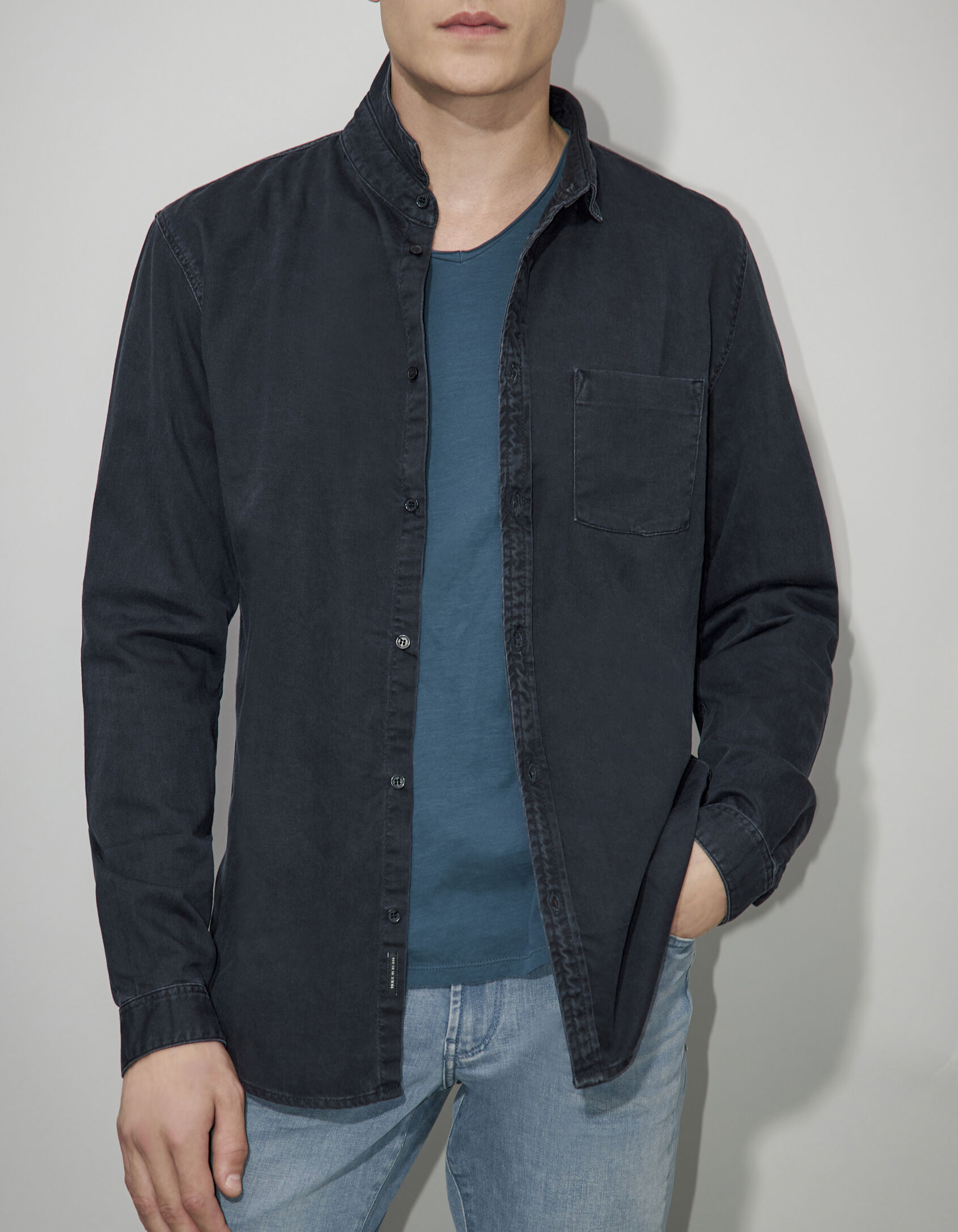 Camisa REGULAR vaquera negra Hombre