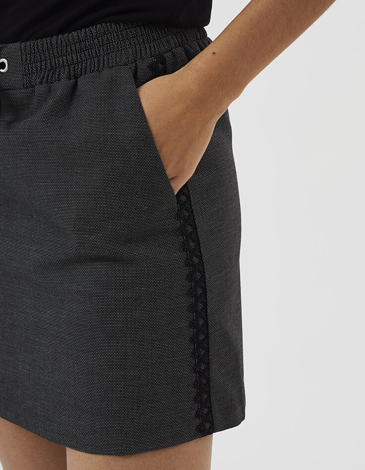 Falda corta negra jacquard con galones laterales I.Code-4 Falda corta negra jacquard con galones laterales I.Code-4