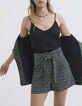 Shorts tiro alto negros estampado gráfico mujer-5