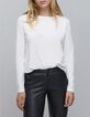 Camiseta de mujer con cuello de cadena en blanco roto-2