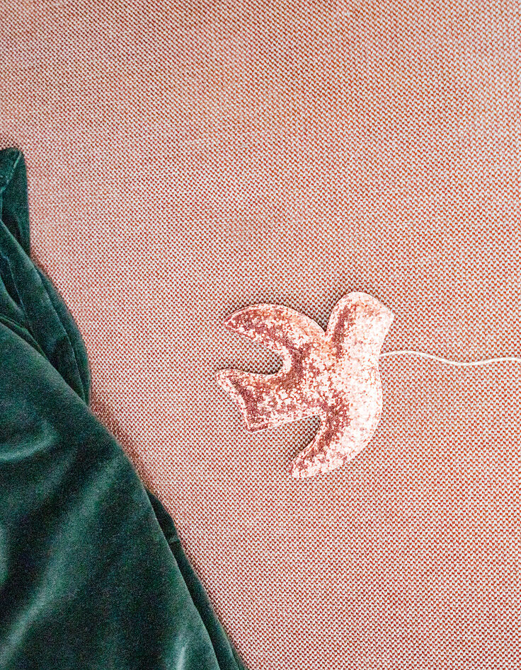 Hirondelle en tissu pailleté rose BARNABE AIME LE CAFE-4