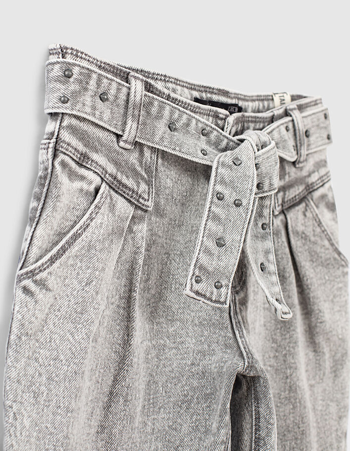 Jean mom light grey bio à ceinture cloutée fille-2