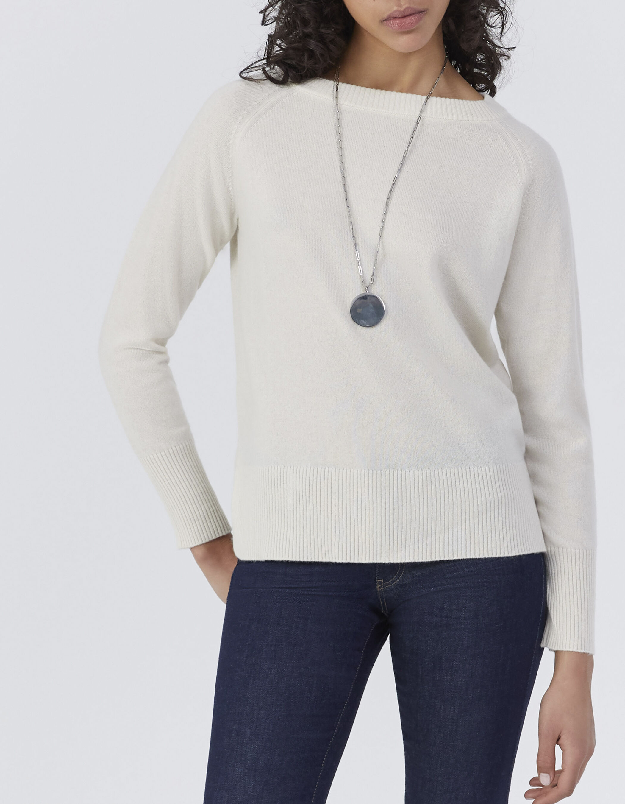 Women s off white cashmere Pure Edition sweater back slit