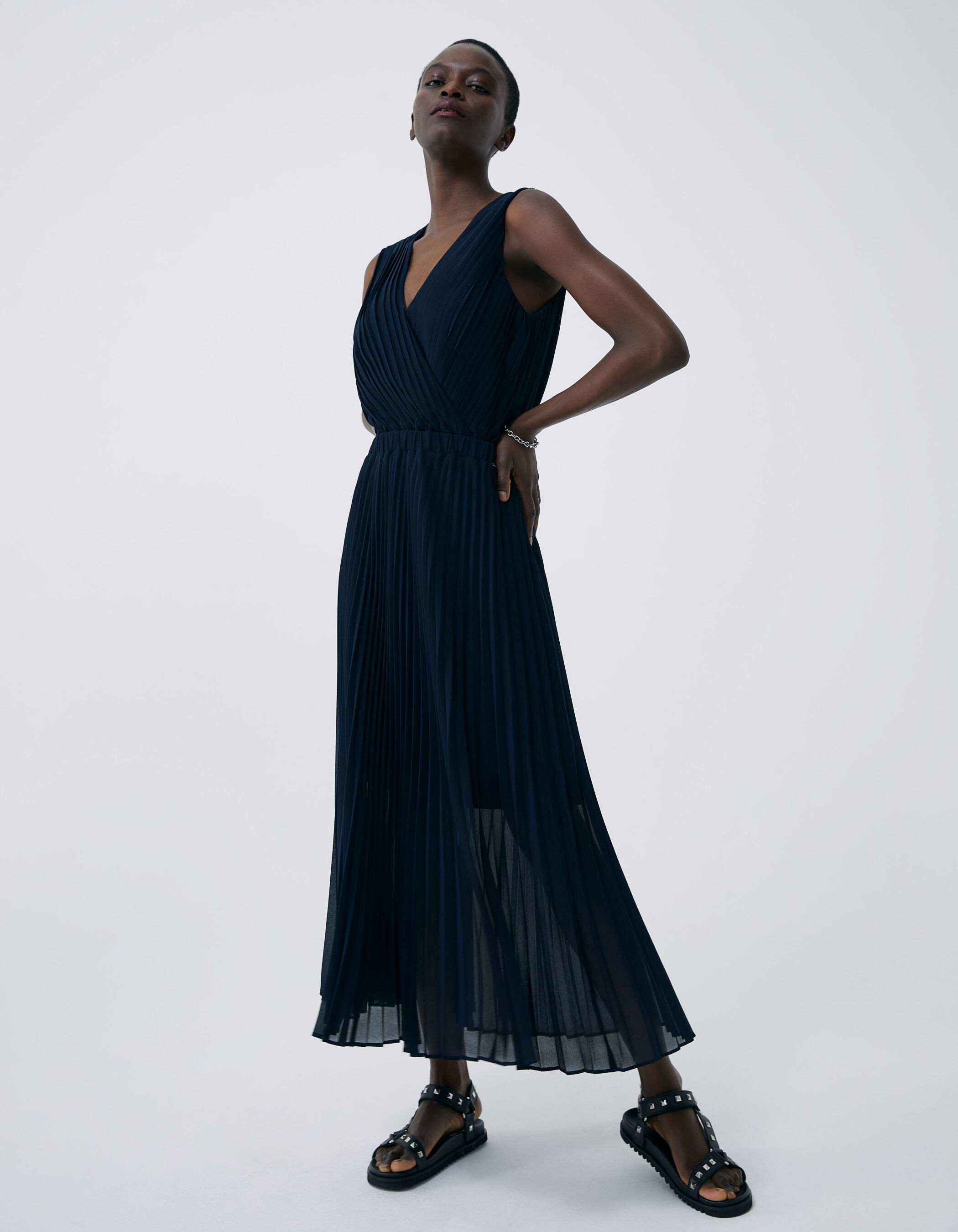 Robe plissée deals noire zara