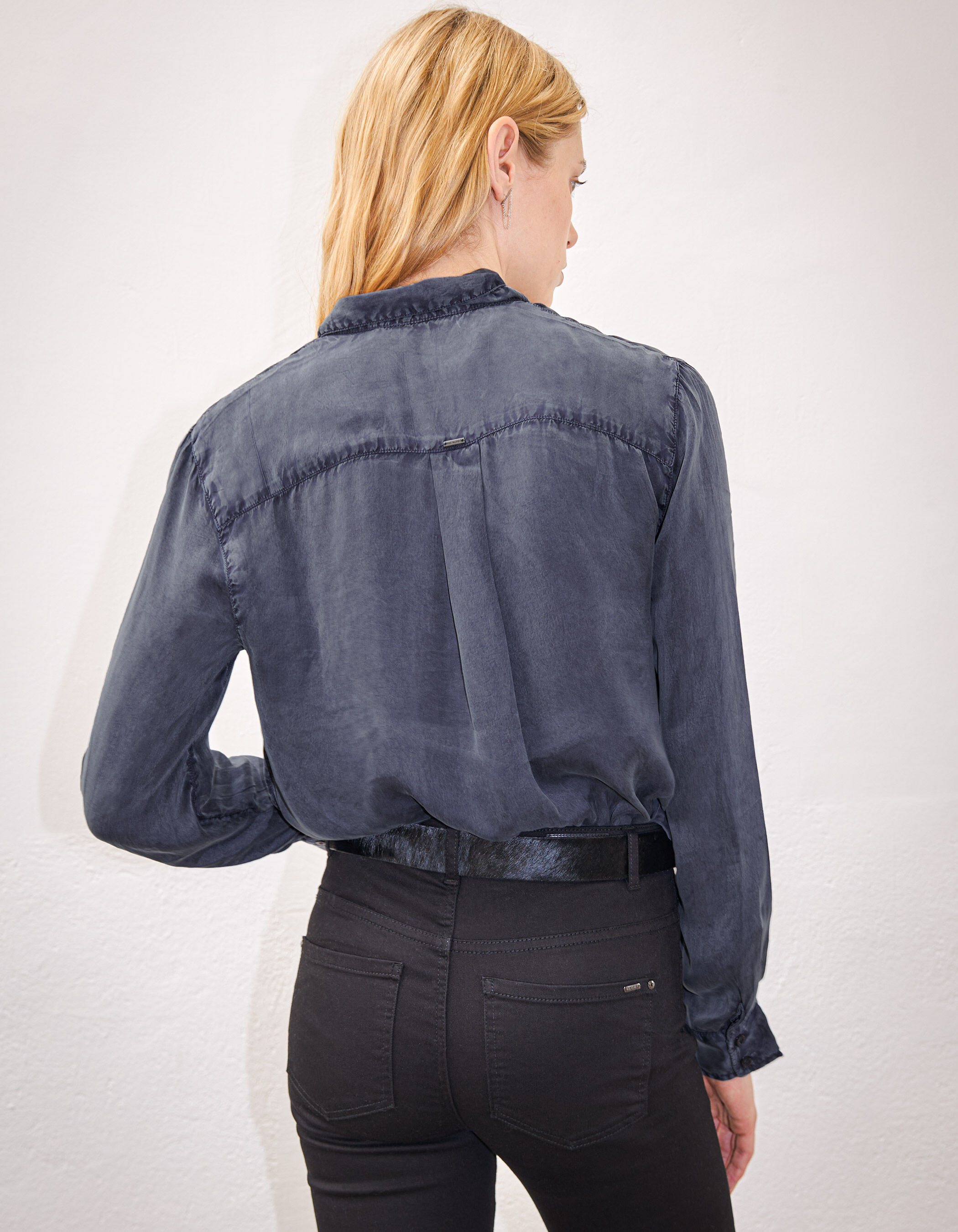 Camisa cupro azul marino delavado joya mujer IKKS
