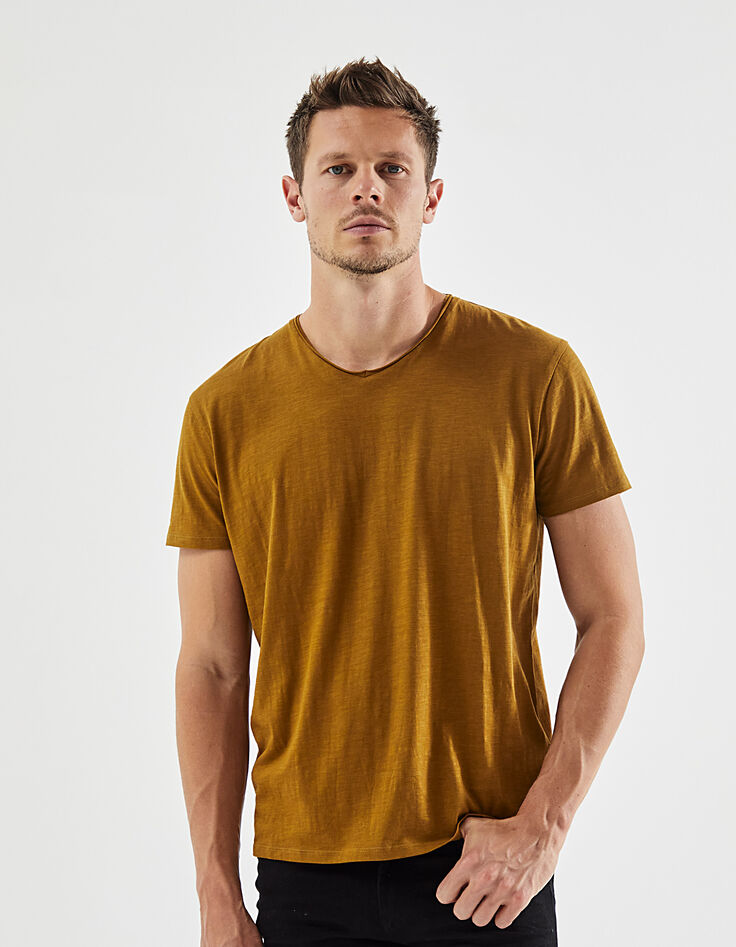 Camiseta L'Essentiel cobriza cuello pico Hombre-6