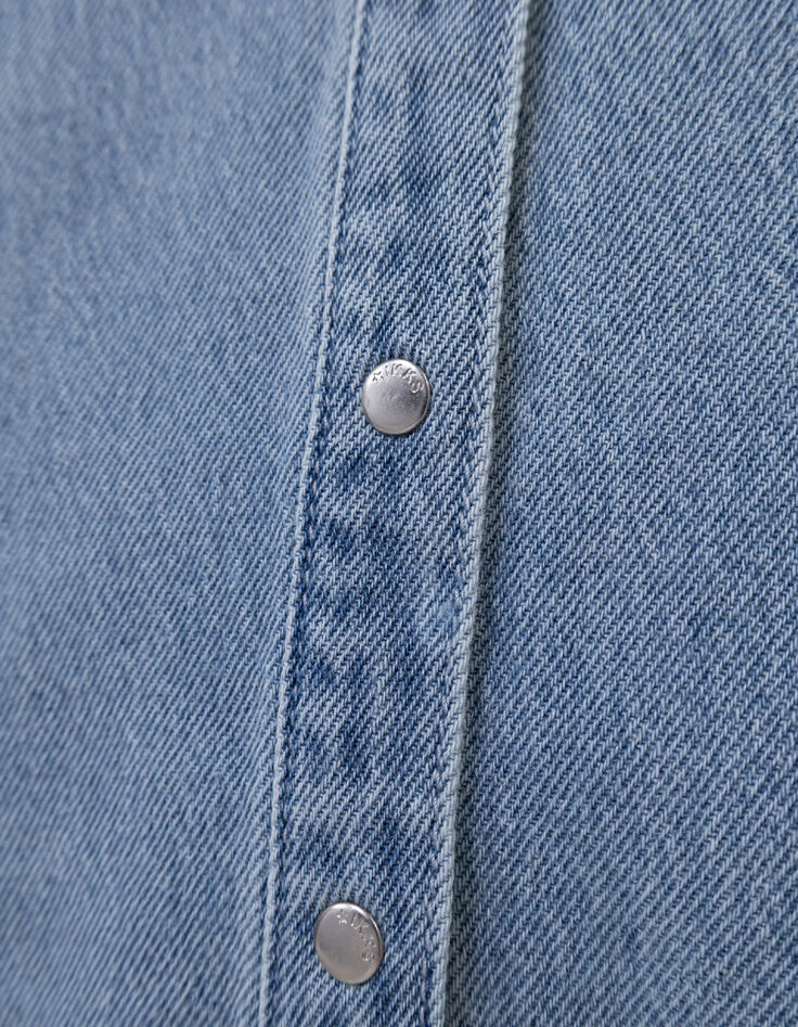 Camisa vaquera azul con bordado para ni&ntilde;a-6