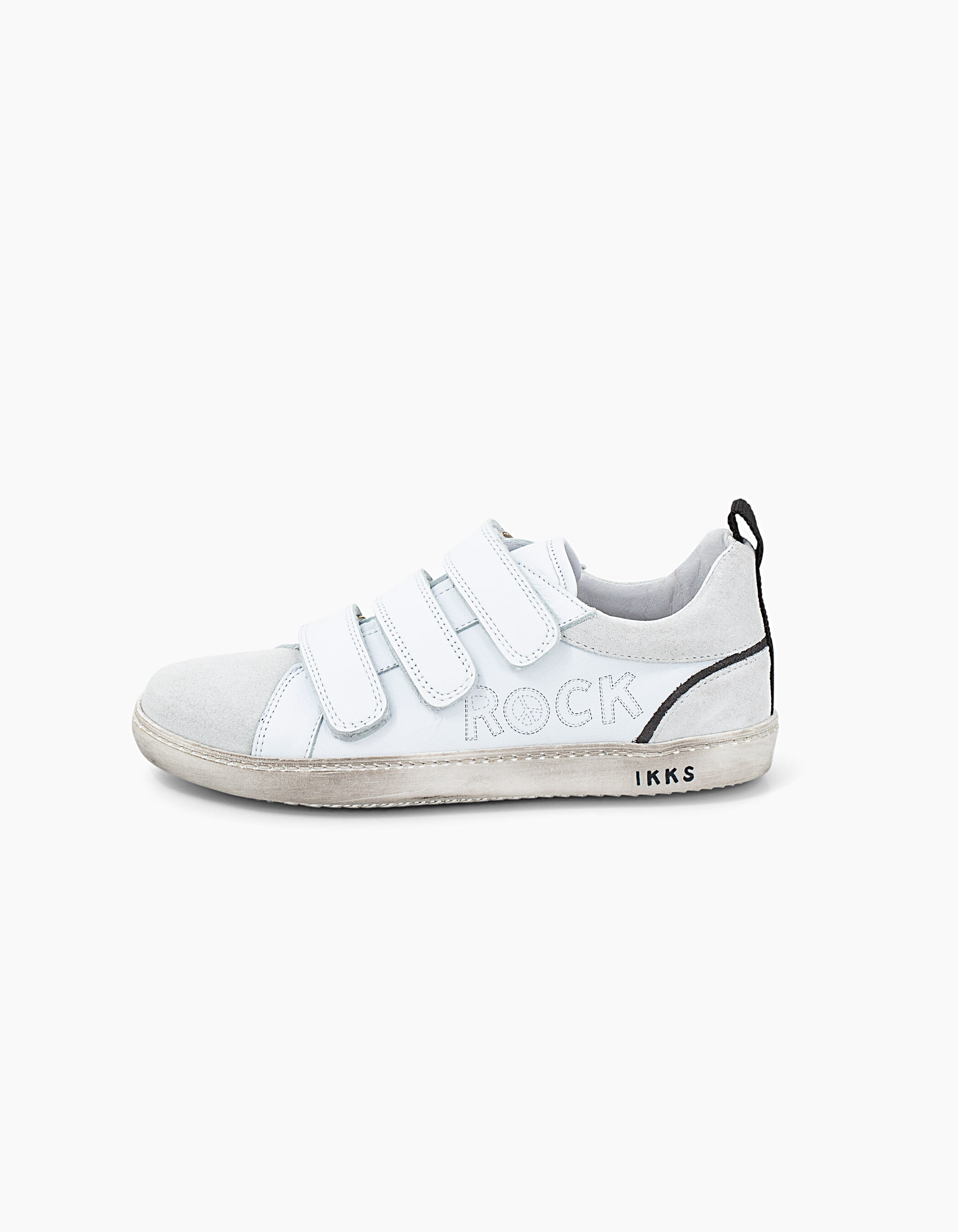 White velcro on sale trainers boys