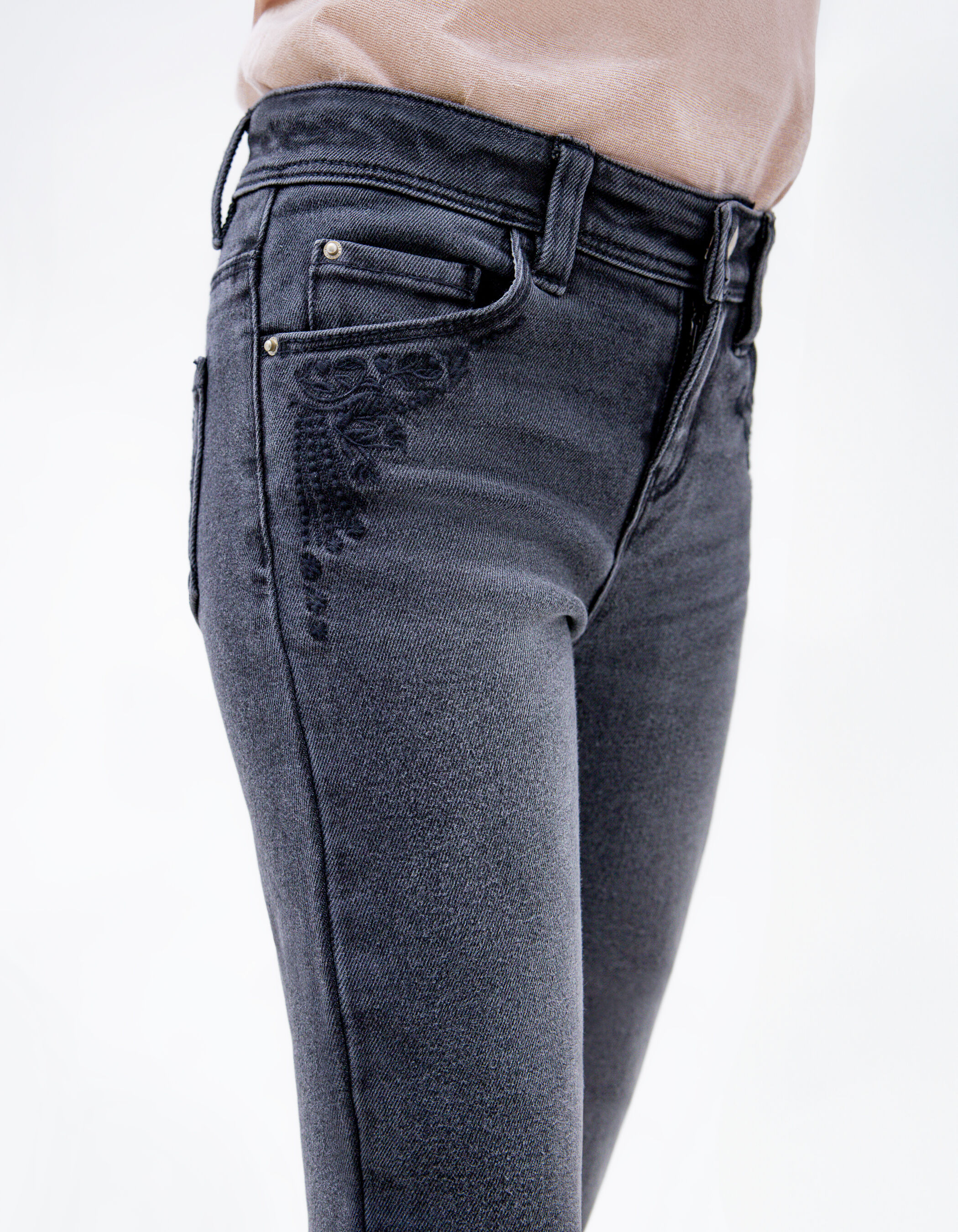 Jean DROIT gris delave poches brodees fille IKKS