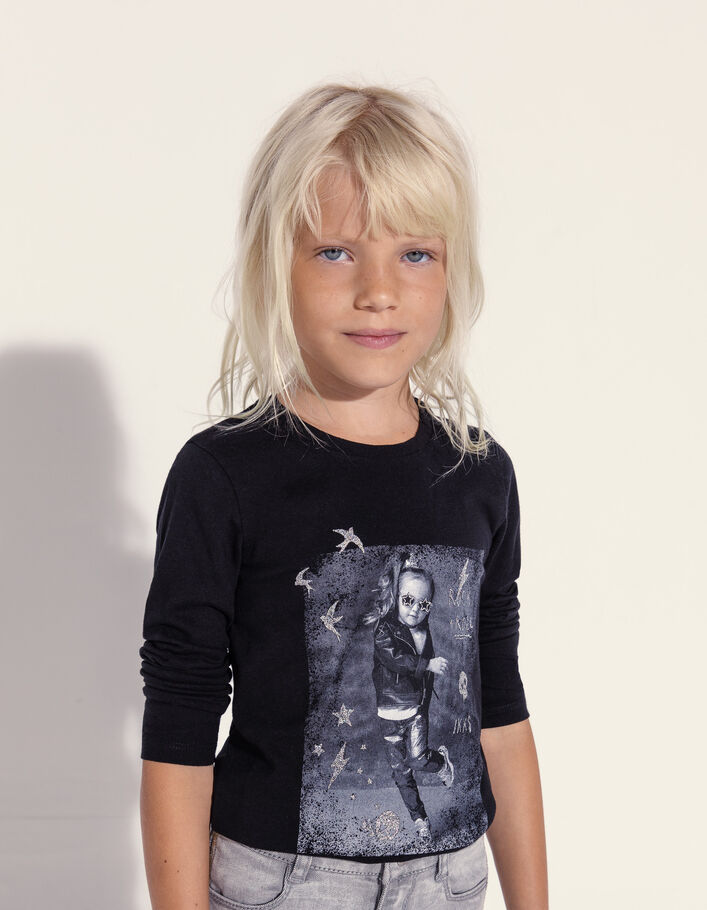 Schwarzes Mädchenshirt mit Mini-Rockerin-1