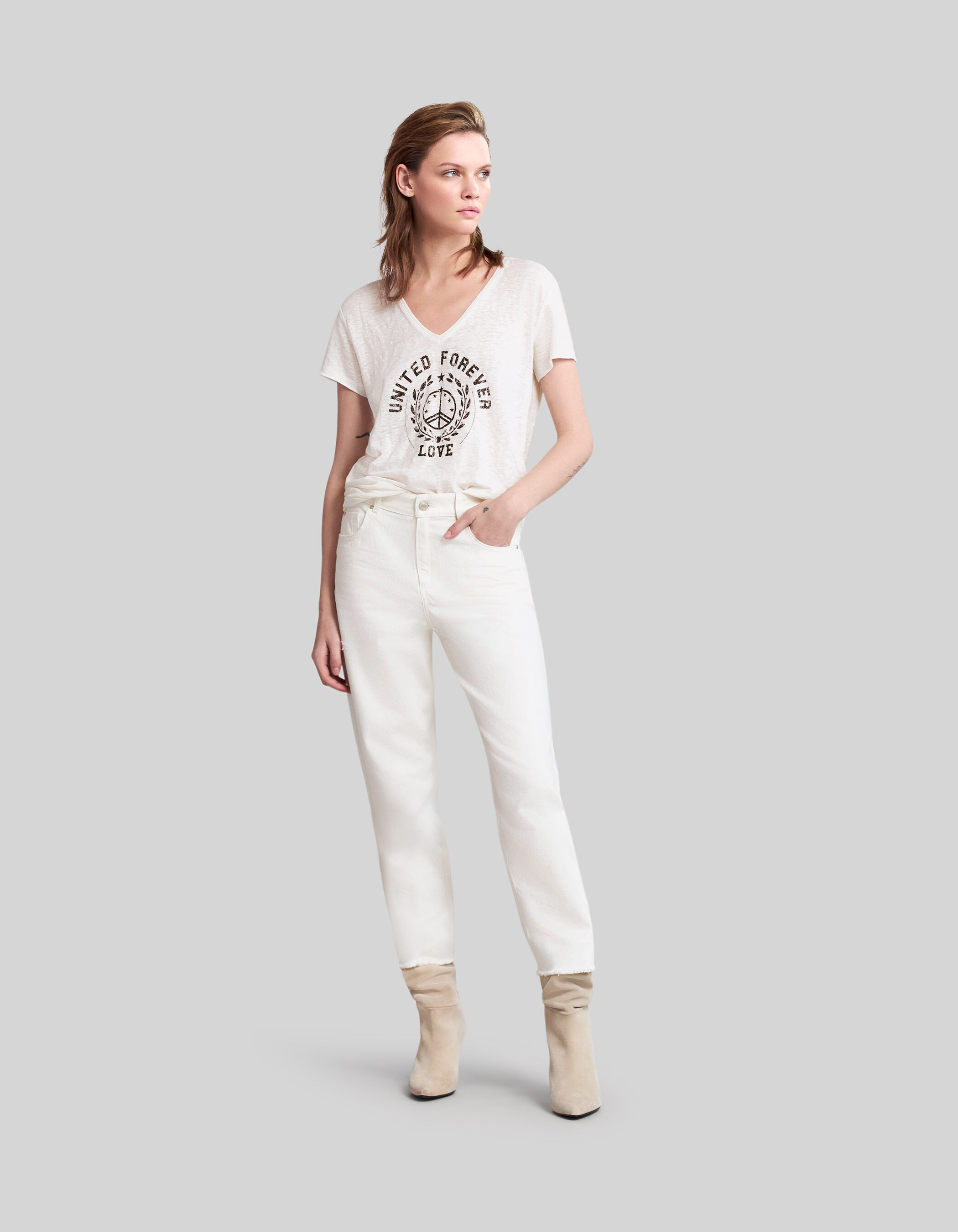 Women s off white boyfriend jeans with fringed cuffs IKKS