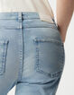 Vaqueros cropped azules de mujer con botones visibles powerstretch-7