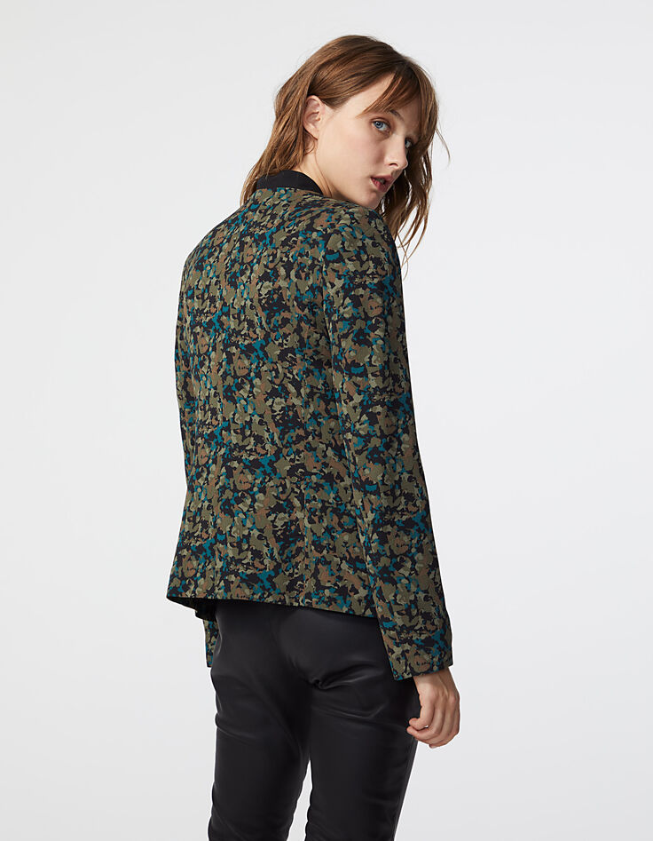 Americana de crepé estampado camuflaje mujer-3