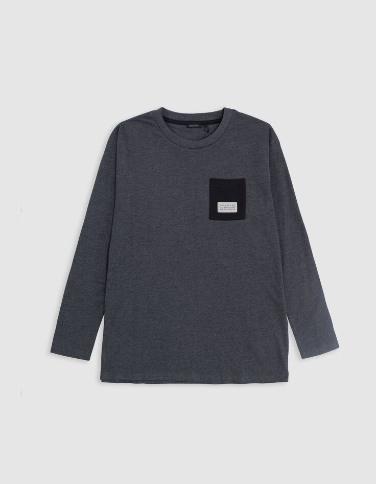 Grey t-shirt with pocket and gum message on boy's back-3