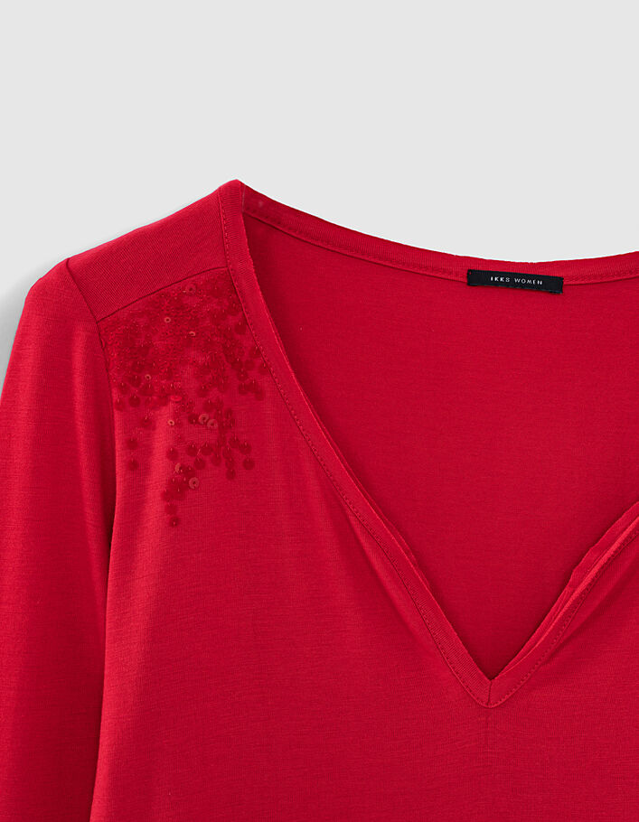 T-shirt rouge en viscose détails broderie sequins épaules femme-3