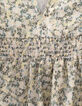 Cremewei&szlig;e M&auml;dchenbluse aus Ecovero&reg; mit Blumenprint -6