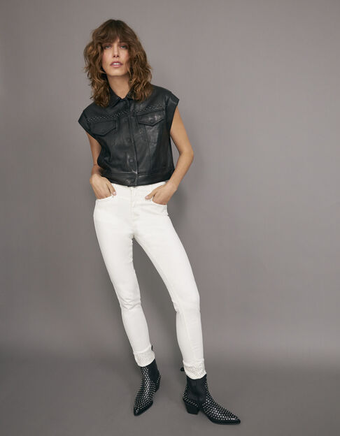 Witte slim jeans sculpt up hoge taille studs onderaan