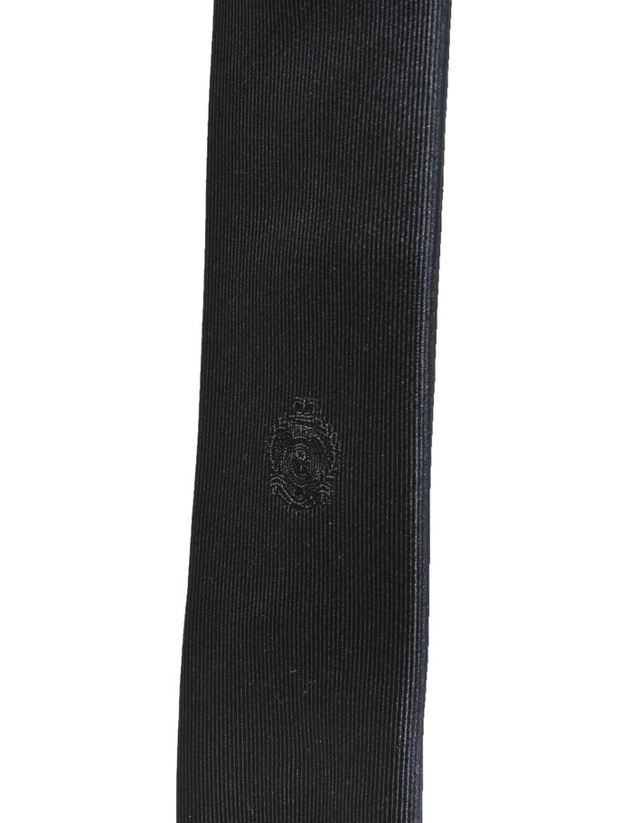 corbata gris hombre