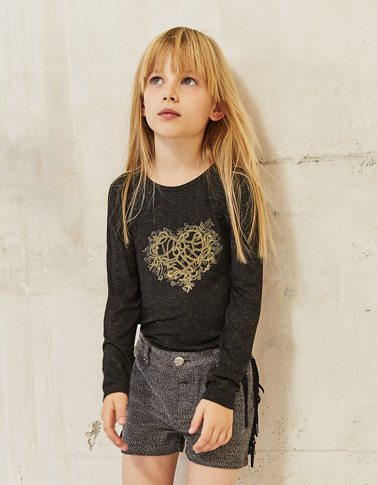 Tee-shirt noir brodé cœur et dos résille fille-1