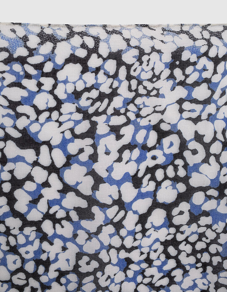 Carré fin motif léopard noir et bleu sur fond blanc femme-2