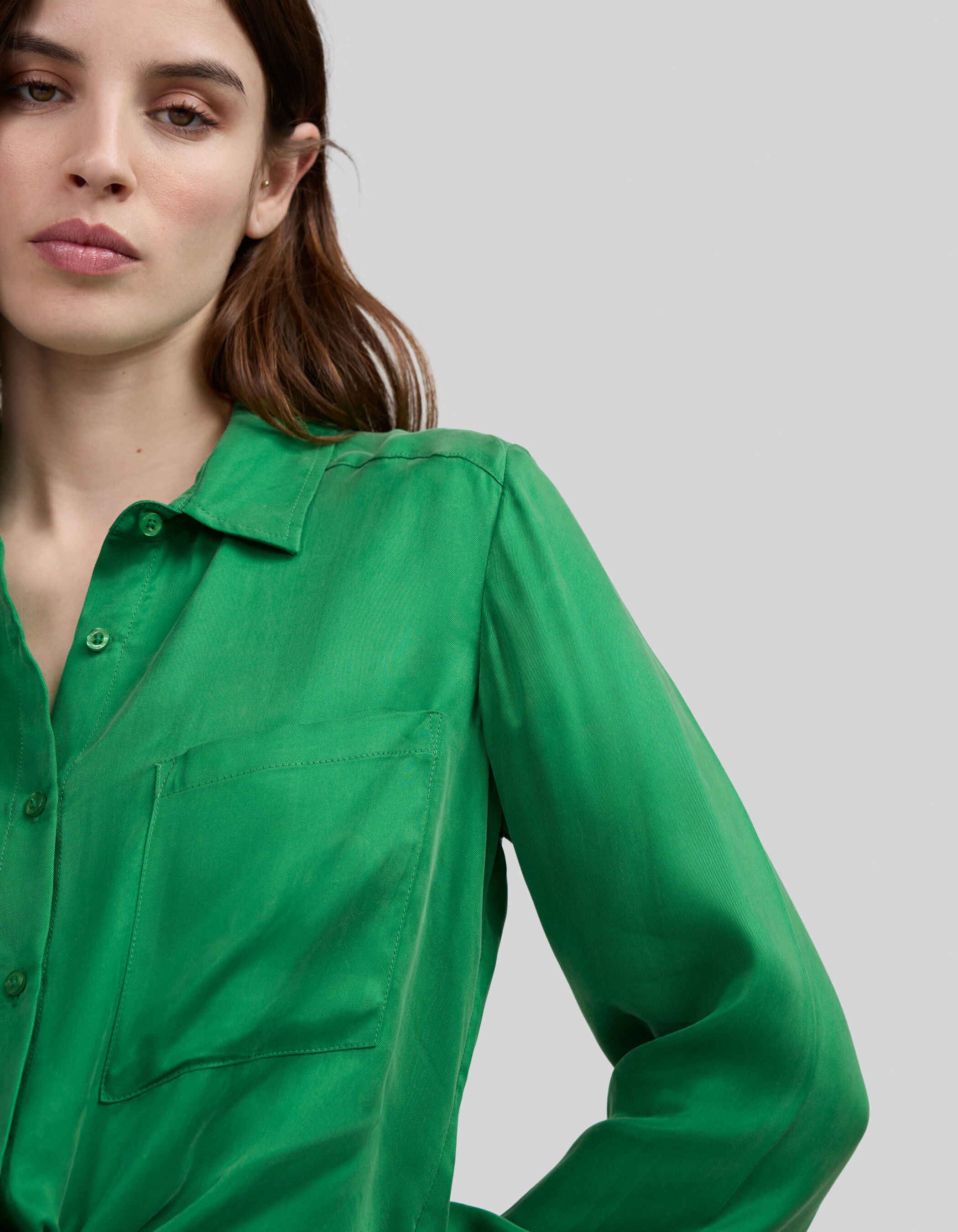 Chemise à nouer femme sale