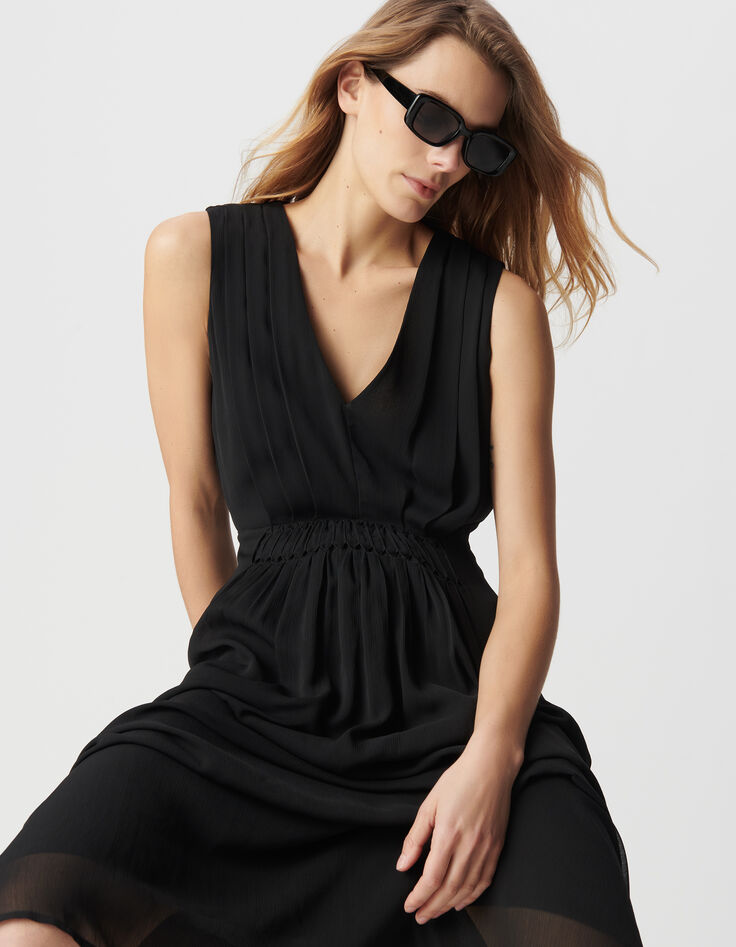 Black long dress with pleated detail Women's size-4
