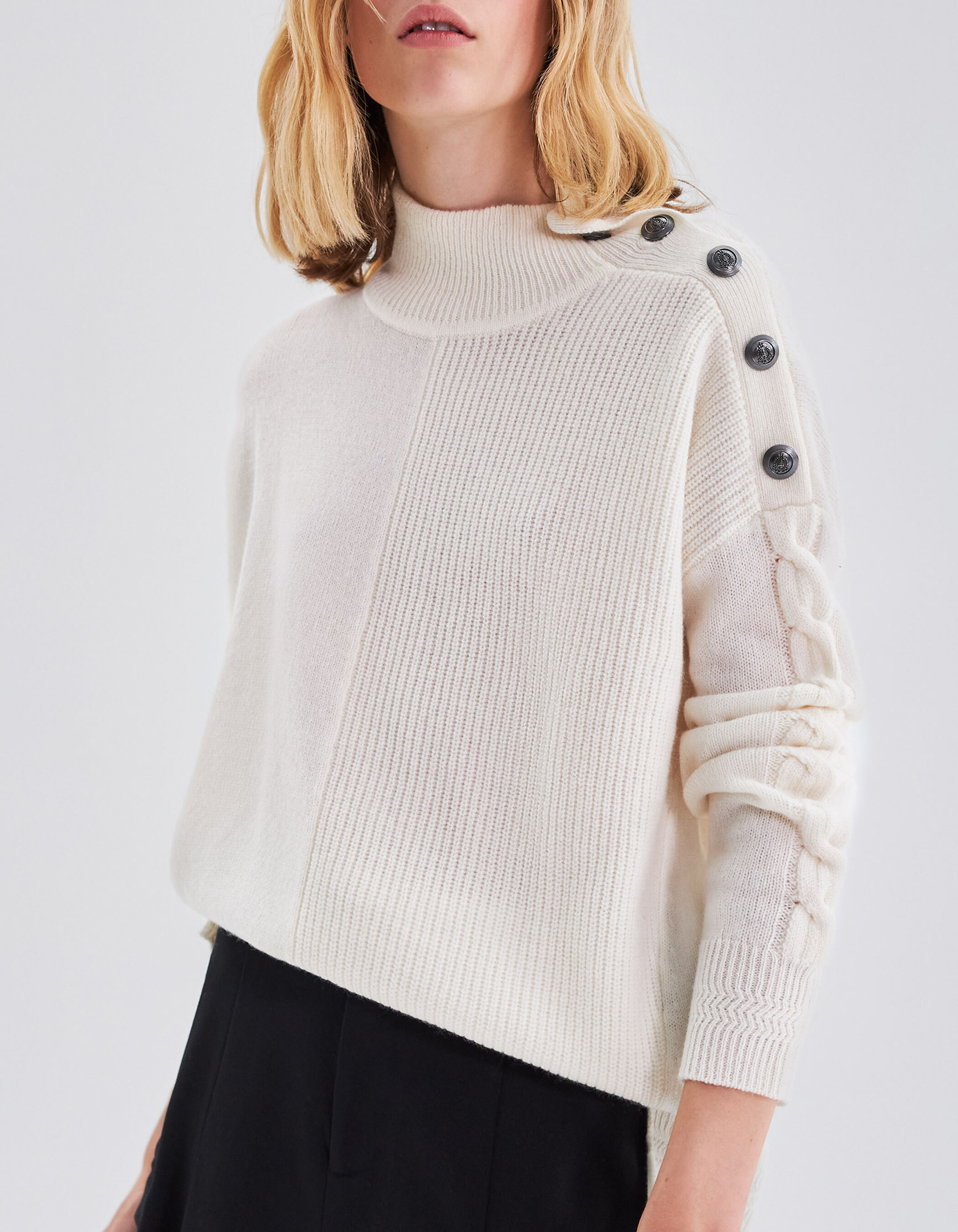 Trui met knopen sale op schouder dames