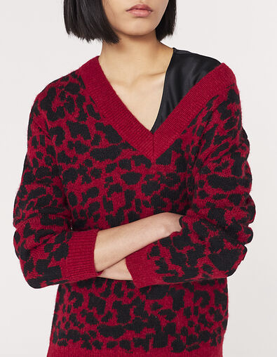 Pull col V rouge et noir en jacquard motif léopard femme - IKKS