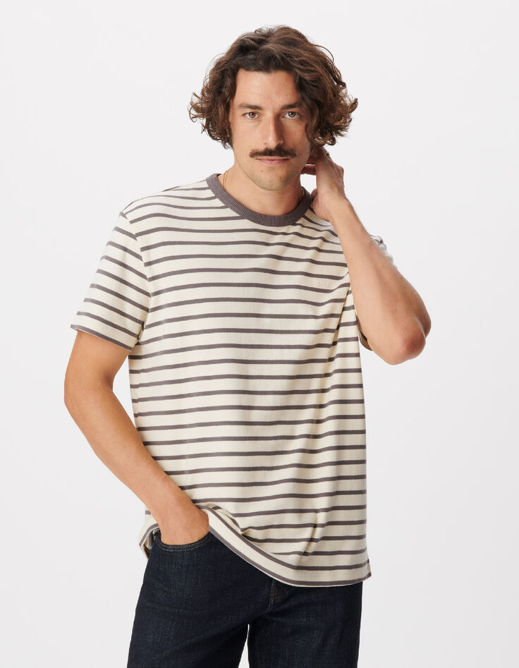 Camiseta gris a rayas de manga corta para hombre-5